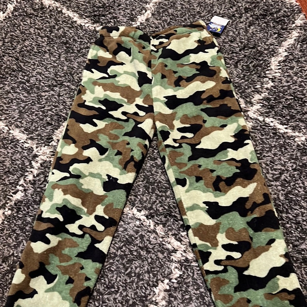 Soft army pants never worn with tags